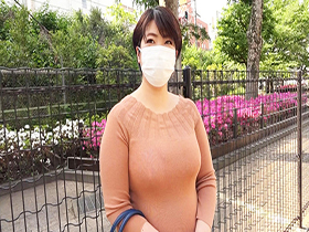 日韓ハーフ爆乳妻、セックスレス10年の時を経てAV DEBUT 晴山ひとは(42歳)　サンプル画像02